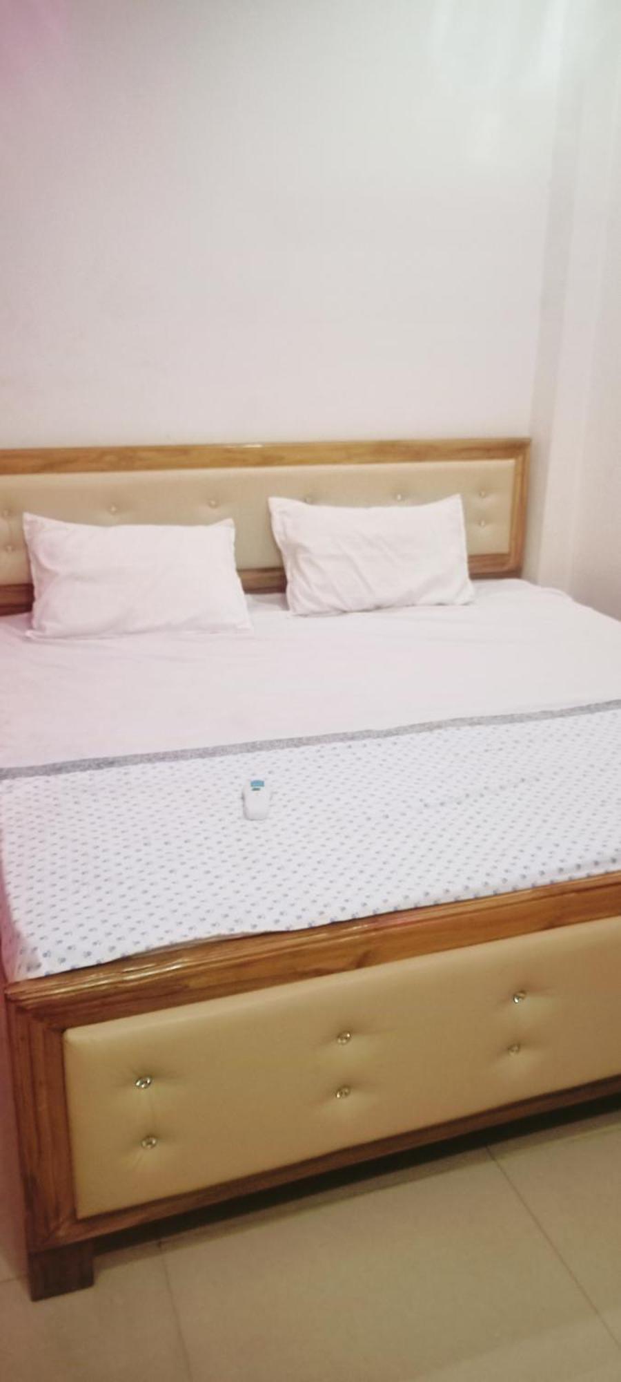Hotel Maa Savitri Gest House Ayodhya Exteriér fotografie
